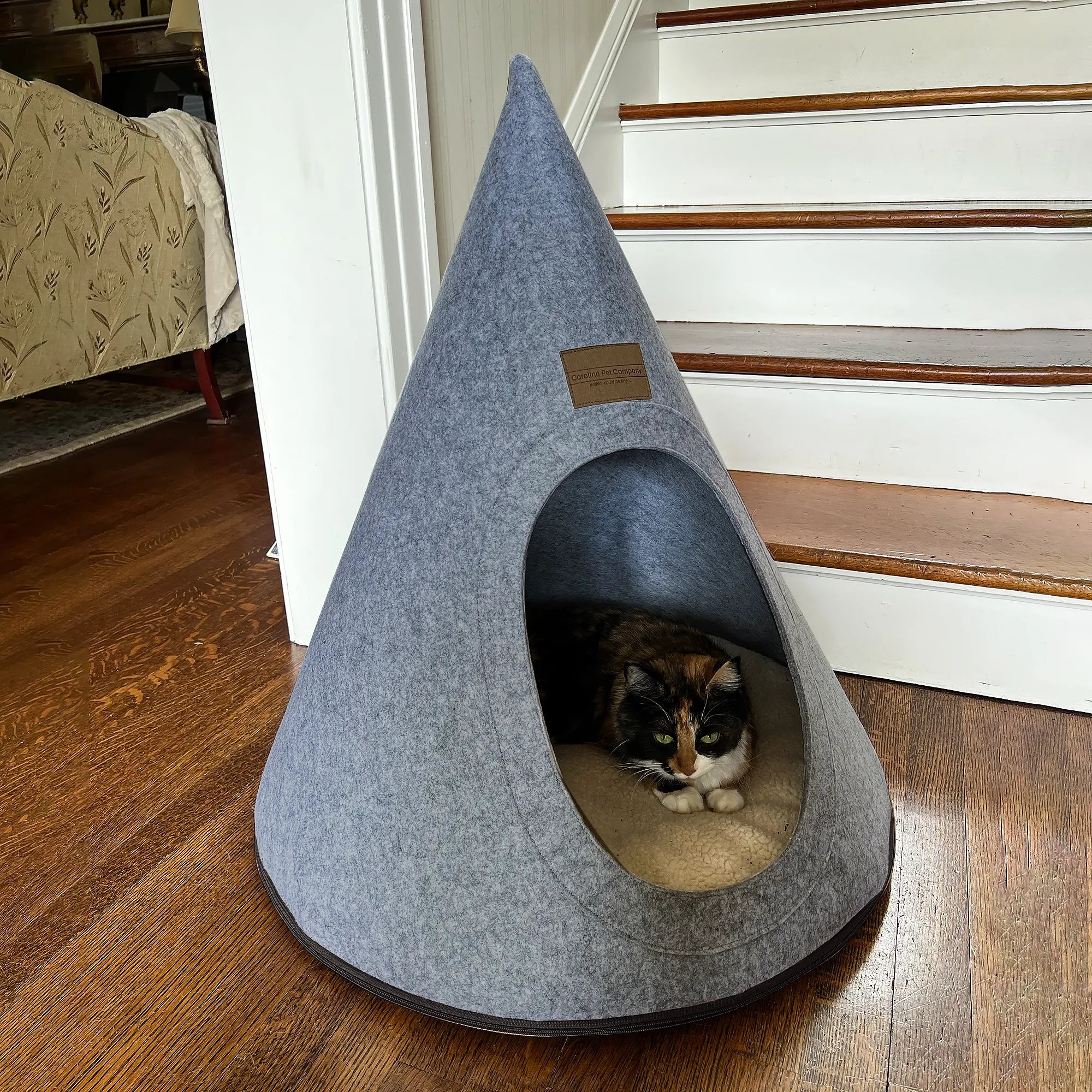 Kitty Cove Bed | Charcoal